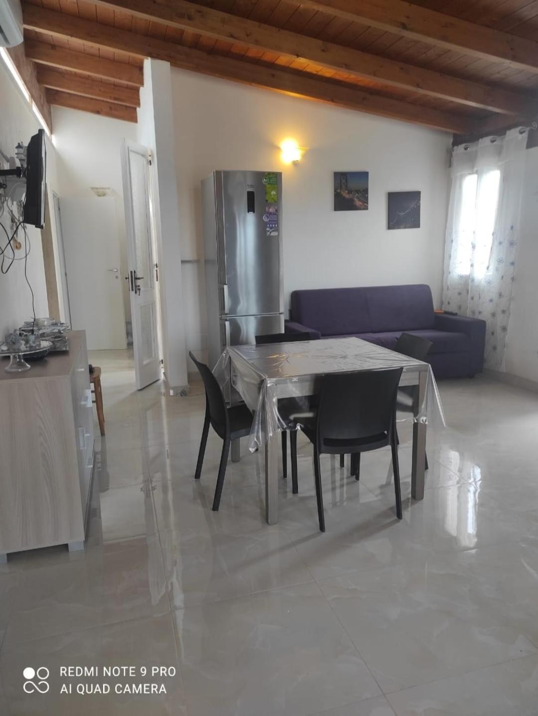 Lu Sole, Lu Mare E Lu Ientu Villa Torre Lapillo Esterno foto