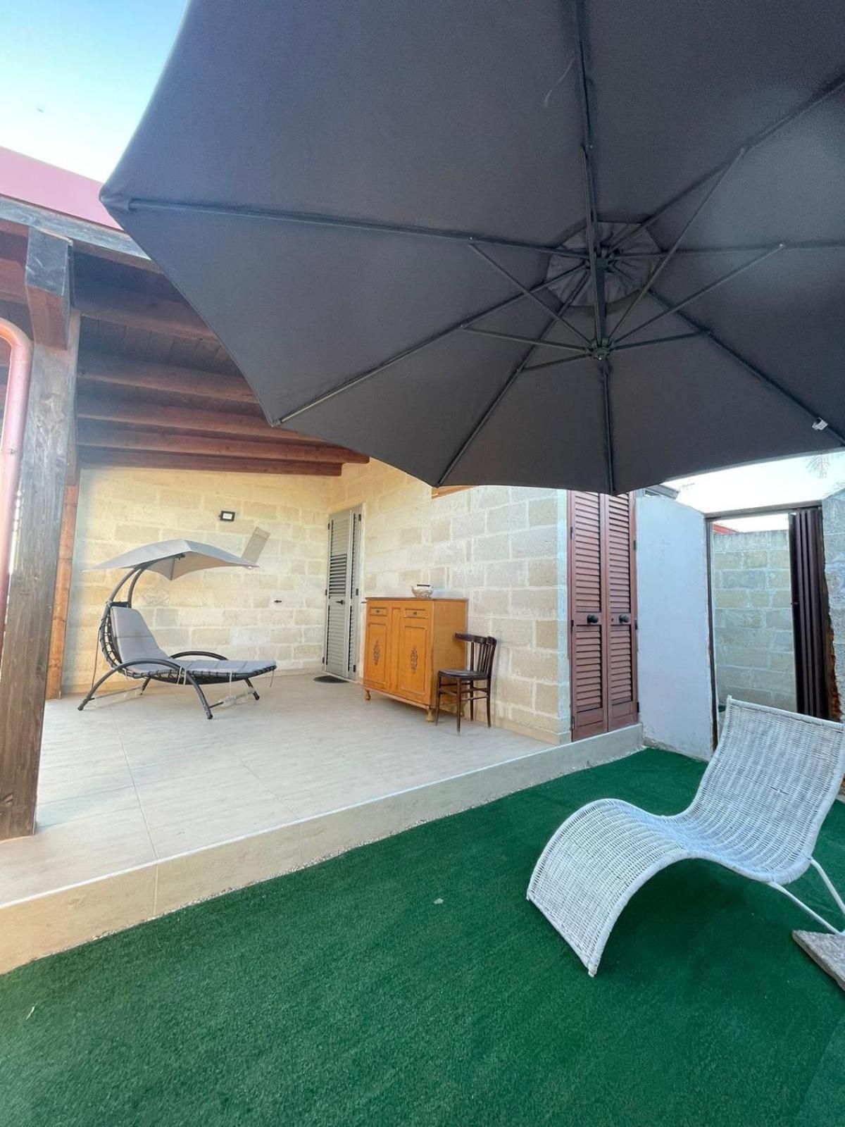 Lu Sole, Lu Mare E Lu Ientu Villa Torre Lapillo Esterno foto